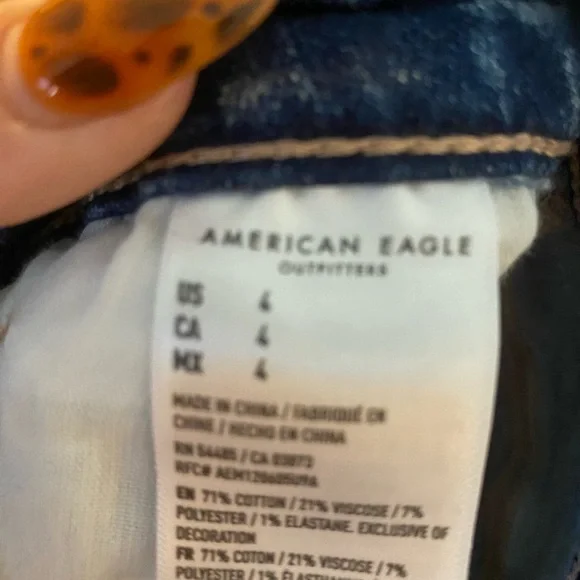 American Eagle Outfitters Ripped Indigo Jean Shorts - Picture 3 of 3